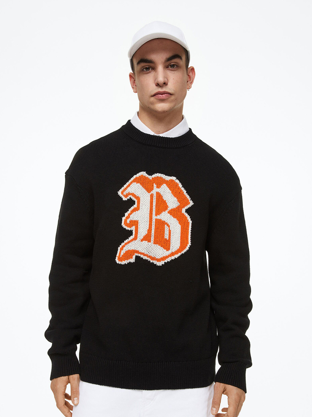 

H&M Men Printed Relaxed Fit Cotton Jumper, Black