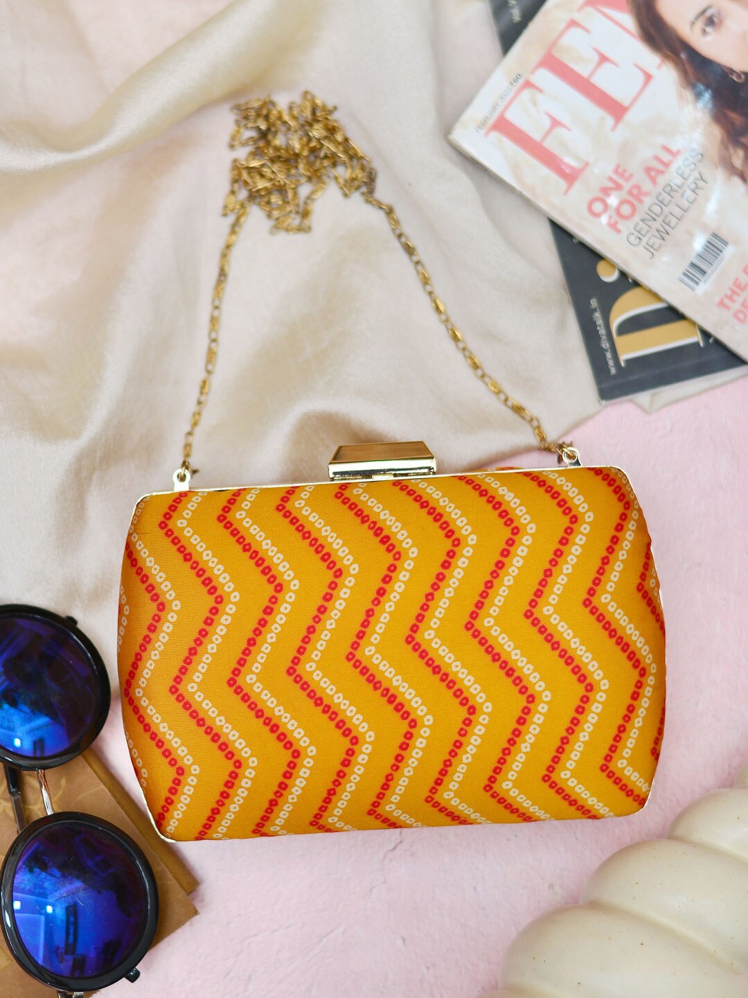 

ARTKLIM Women Printed Fabric Shoulder Strap Box Clutch, Yellow