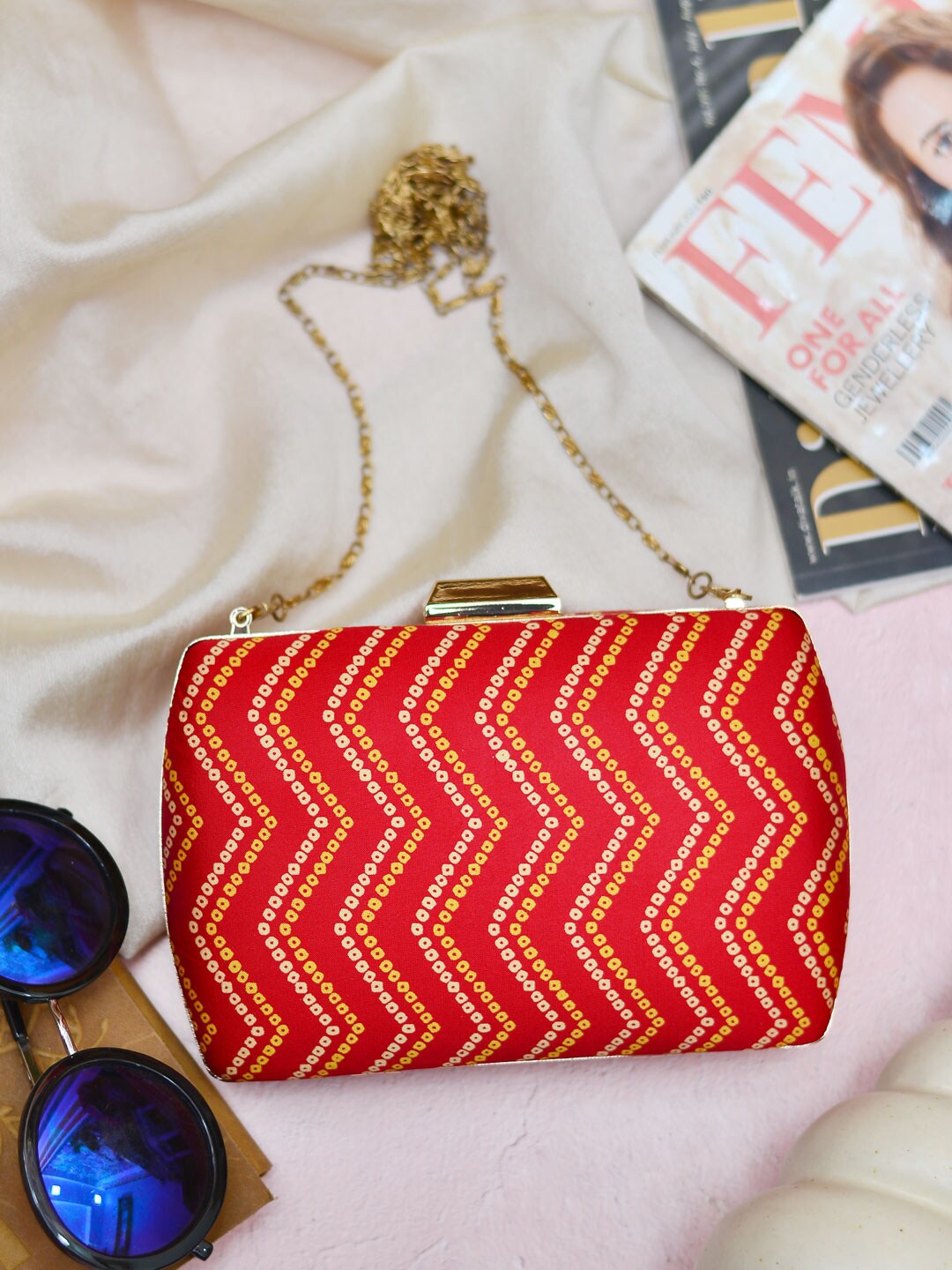 

ARTKLIM Women Printed Fabric Shoulder Strap Box Clutch, Red
