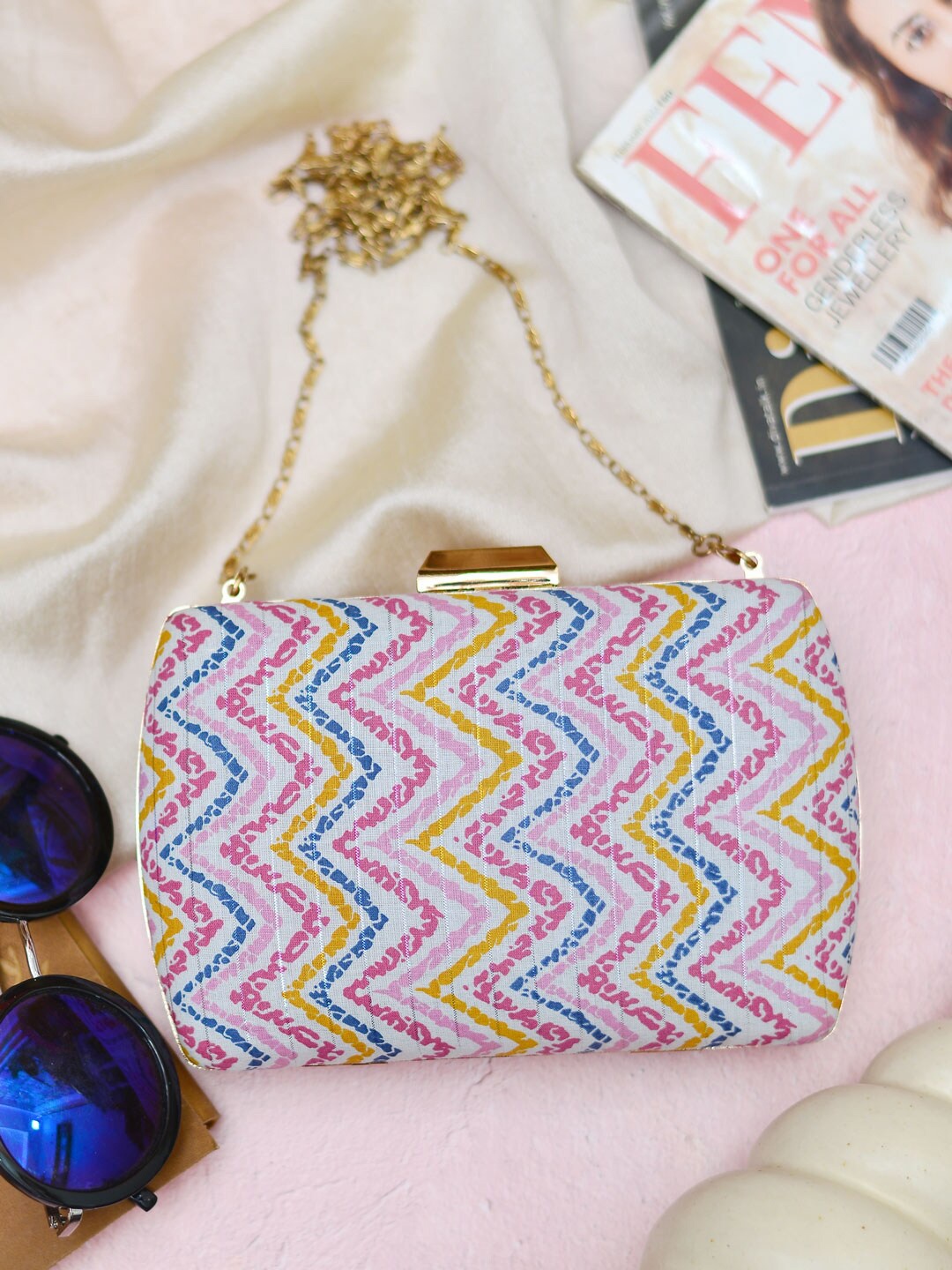

ARTKLIM Women Printed Fabric Shoulder Strap Box Clutch, White