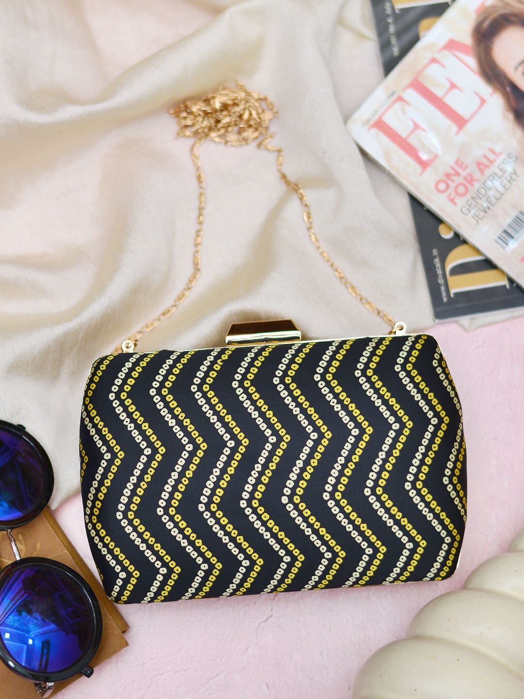 

ARTKLIM Women Printed Fabric Shoulder Strap Box Clutch, Black