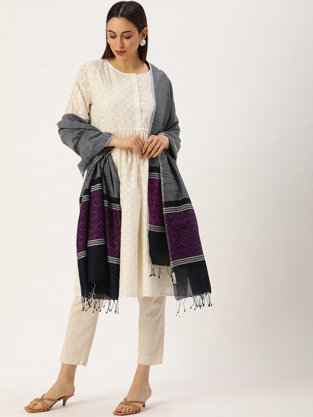 

ArtEastri Striped Cotton Handloom Dupatta, Grey