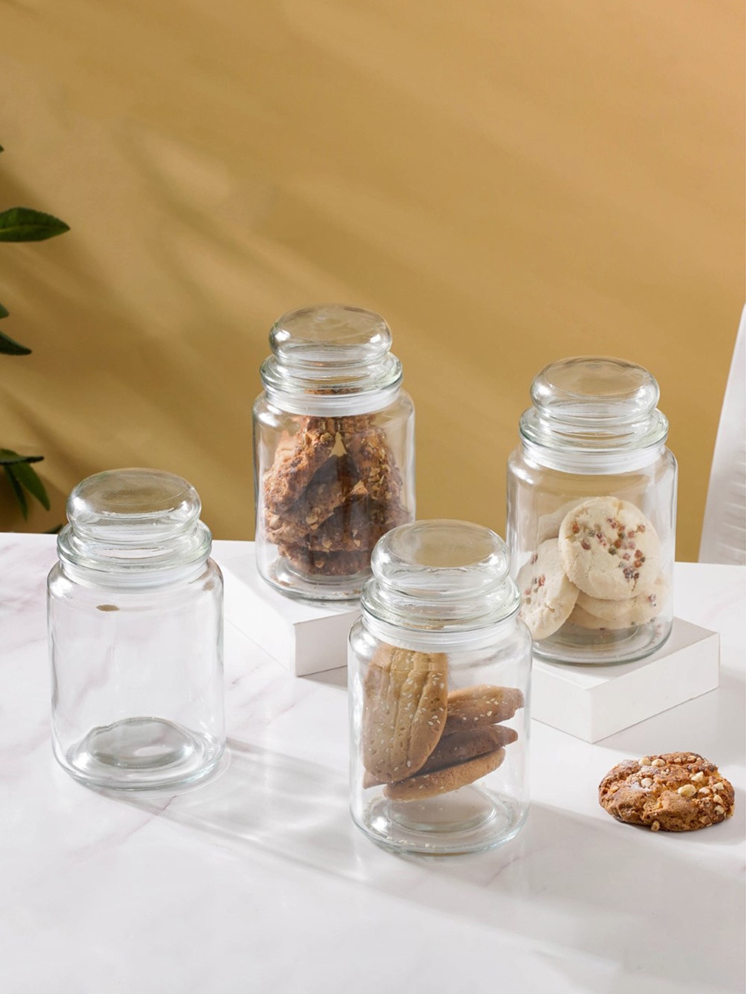 

Nestasia Modern Transparent 4 Pcs Large Glass Jar With Lid 800 ml Each