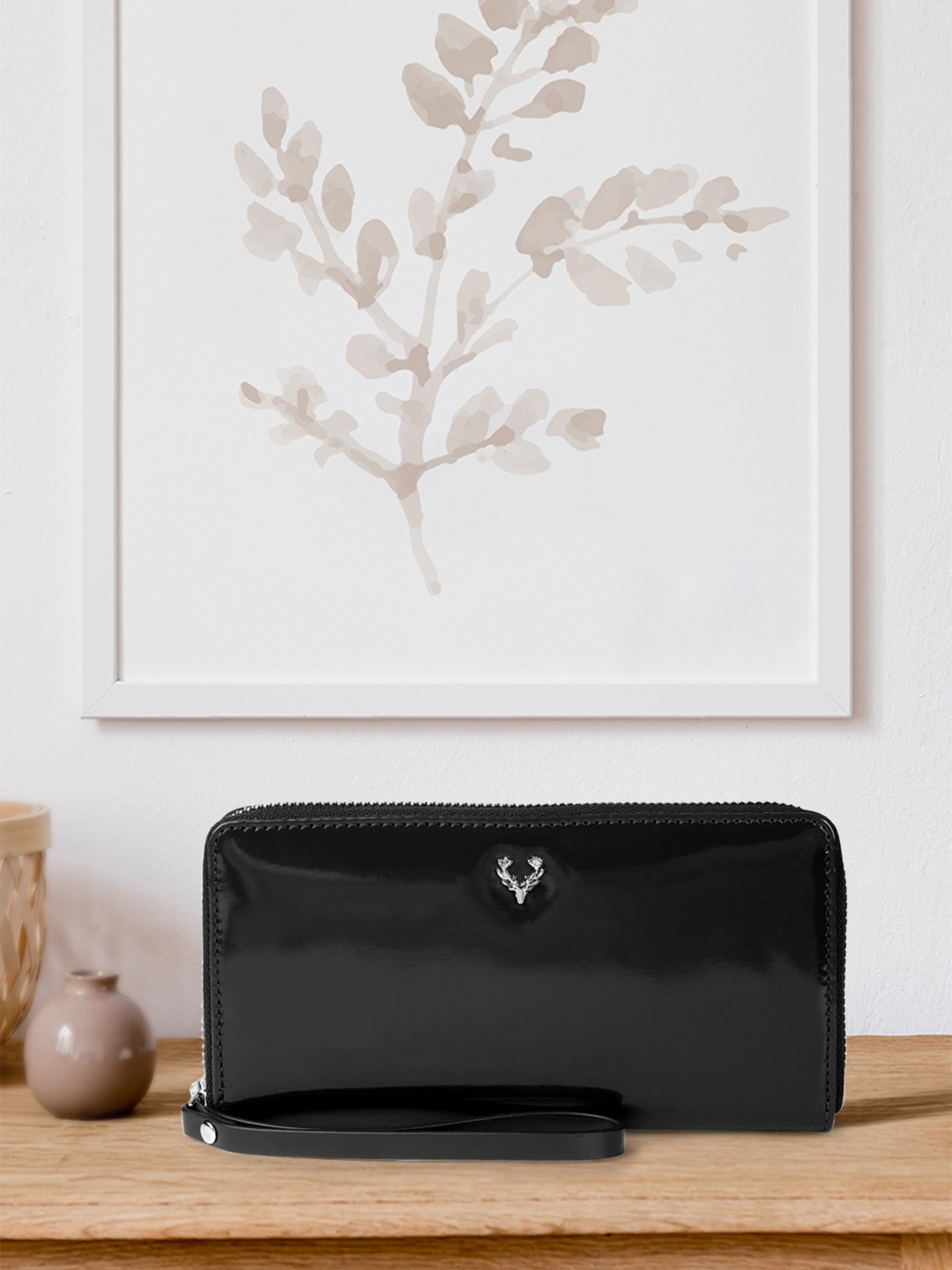 

Allen Solly Women Solid PU Zip Around Wallet With A Wrist Loop, Black