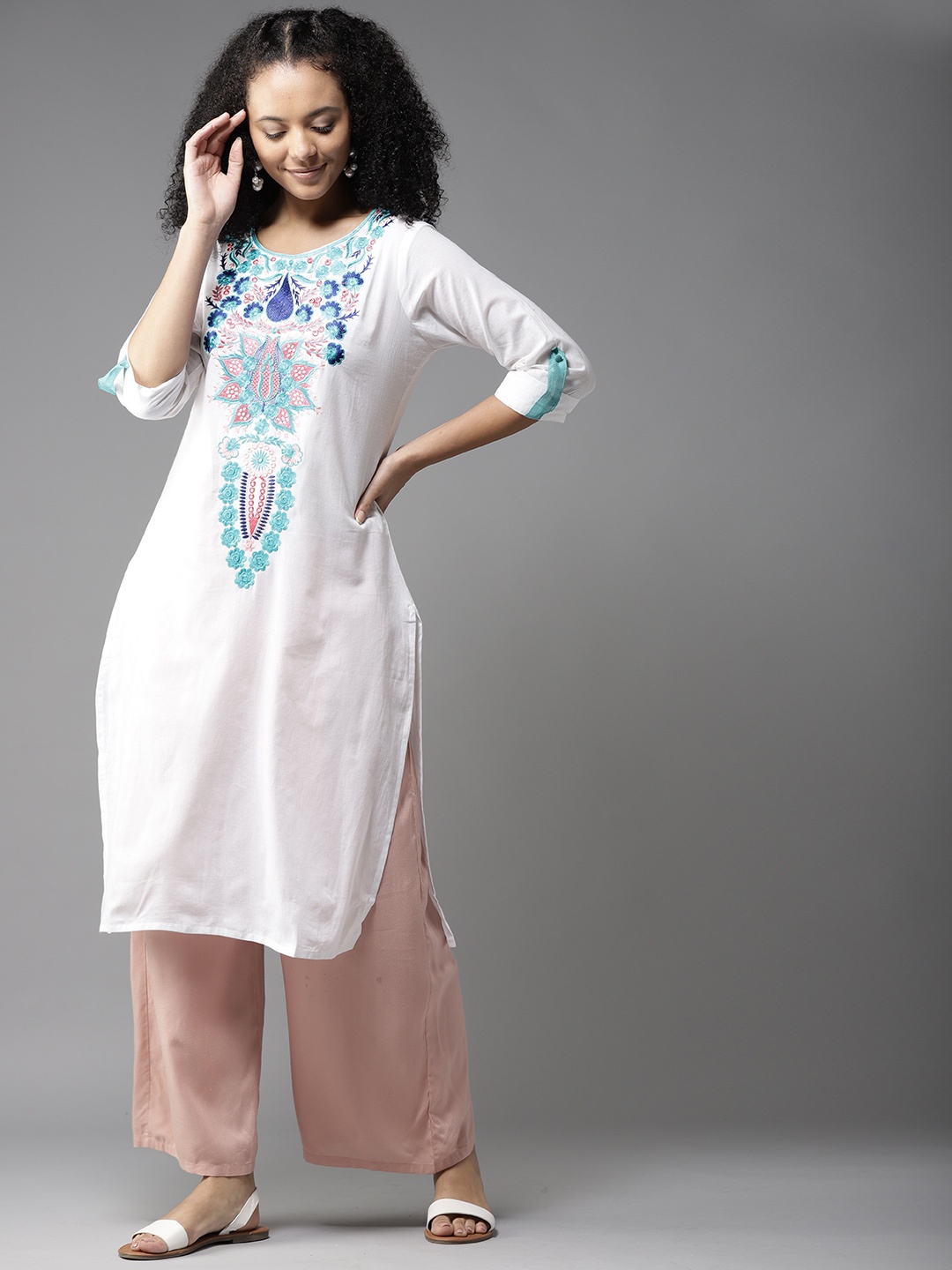 

HERE&NOW Women White & Green Embroidered Straight Kurta