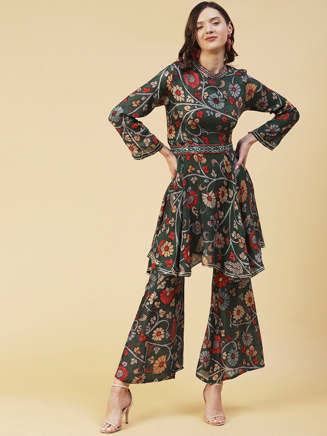 

FASHOR Floral Printed Empire Mirror Work Kurta with Palazzos, Green