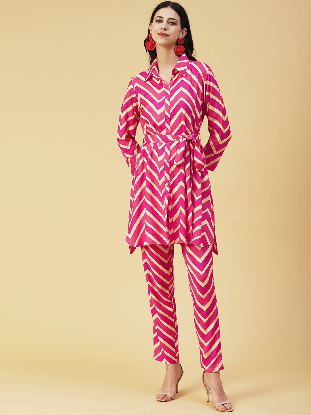 

FASHOR Women Printed Top With Trousers Co-Ords, Fuchsia