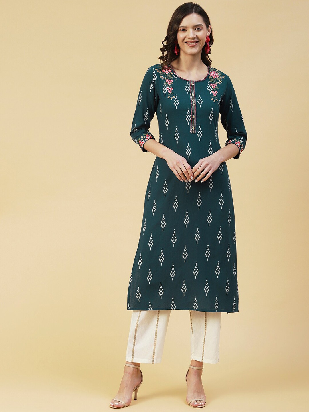 

FASHOR Women Ethnic Motifs Printed Pure Cotton Kurta with Trousers, Blue