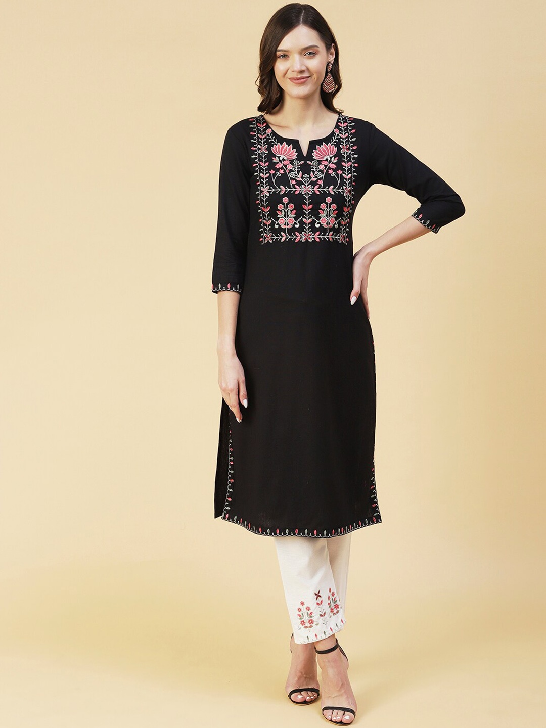 

FASHOR Women Floral Embroidered Thread Work Pure Cotton Kurta with Trousers, Black