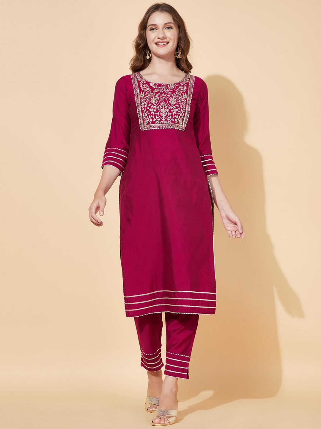 

FASHOR Women Floral Yoke Design Kurta with Trousers, Magenta