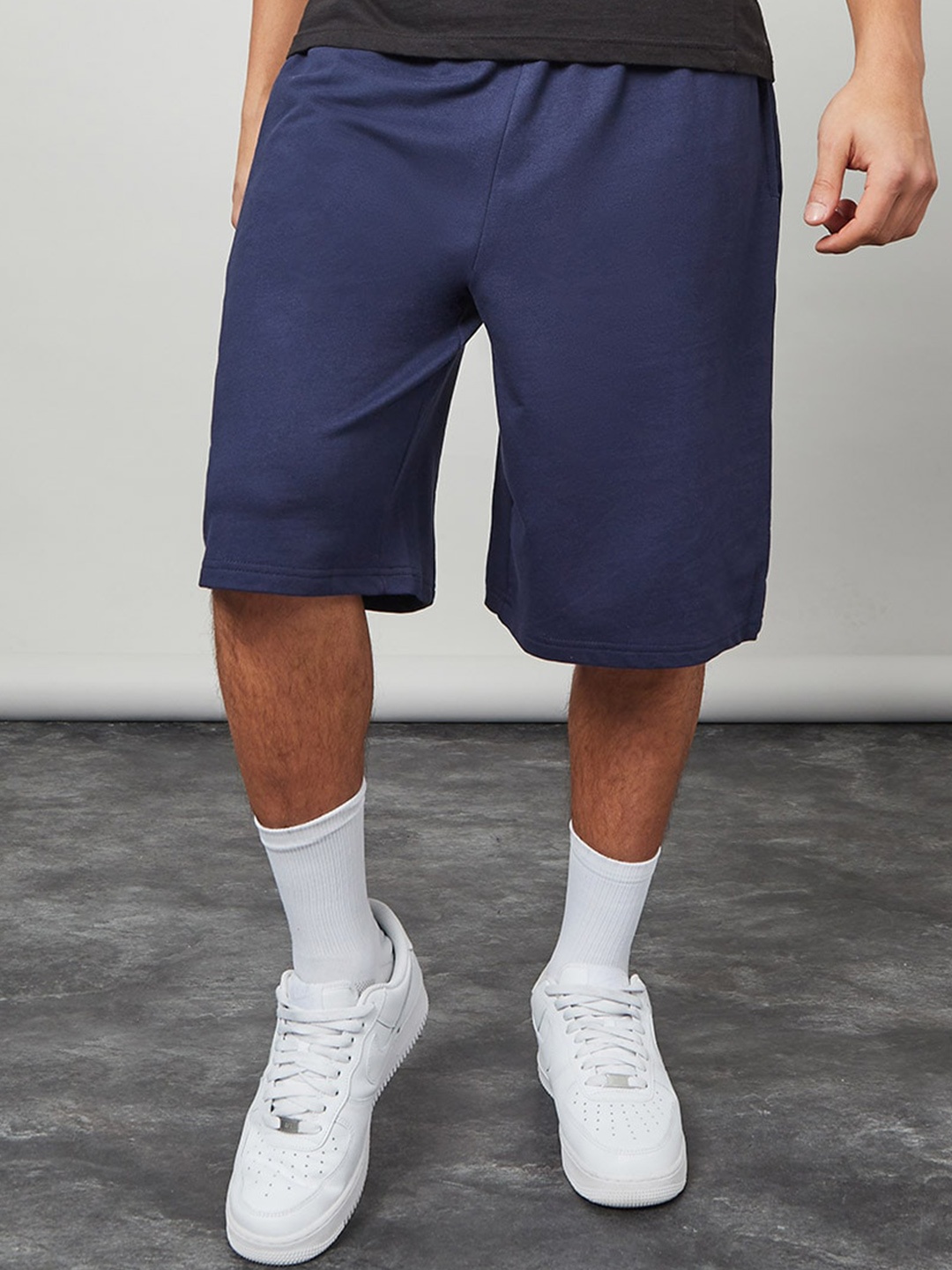 

Styli Men Mid Rise Cotton Oversized Fit Shorts, Navy blue