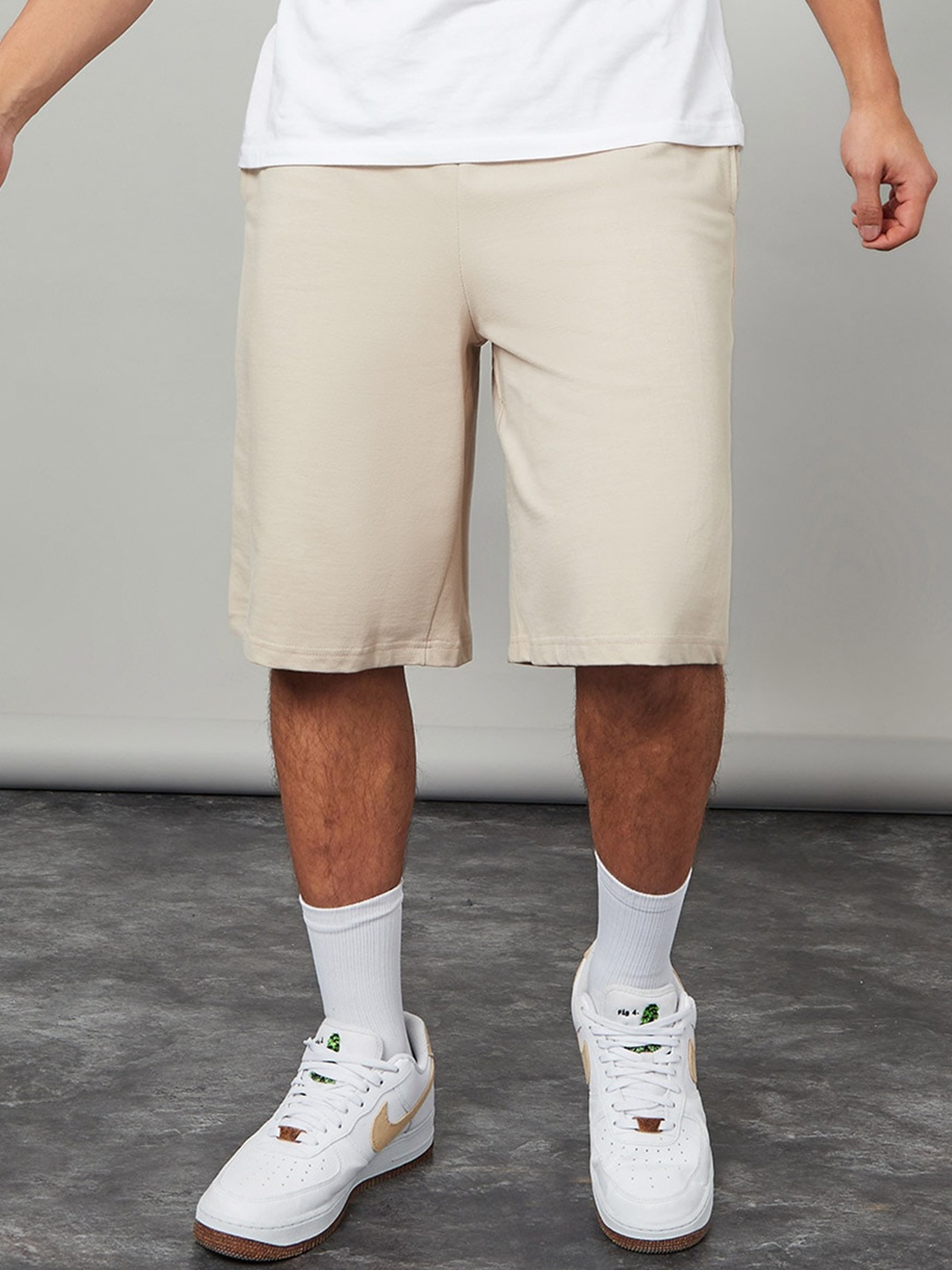 

Styli Men Cotton Loose Fit Chino Shorts, Beige