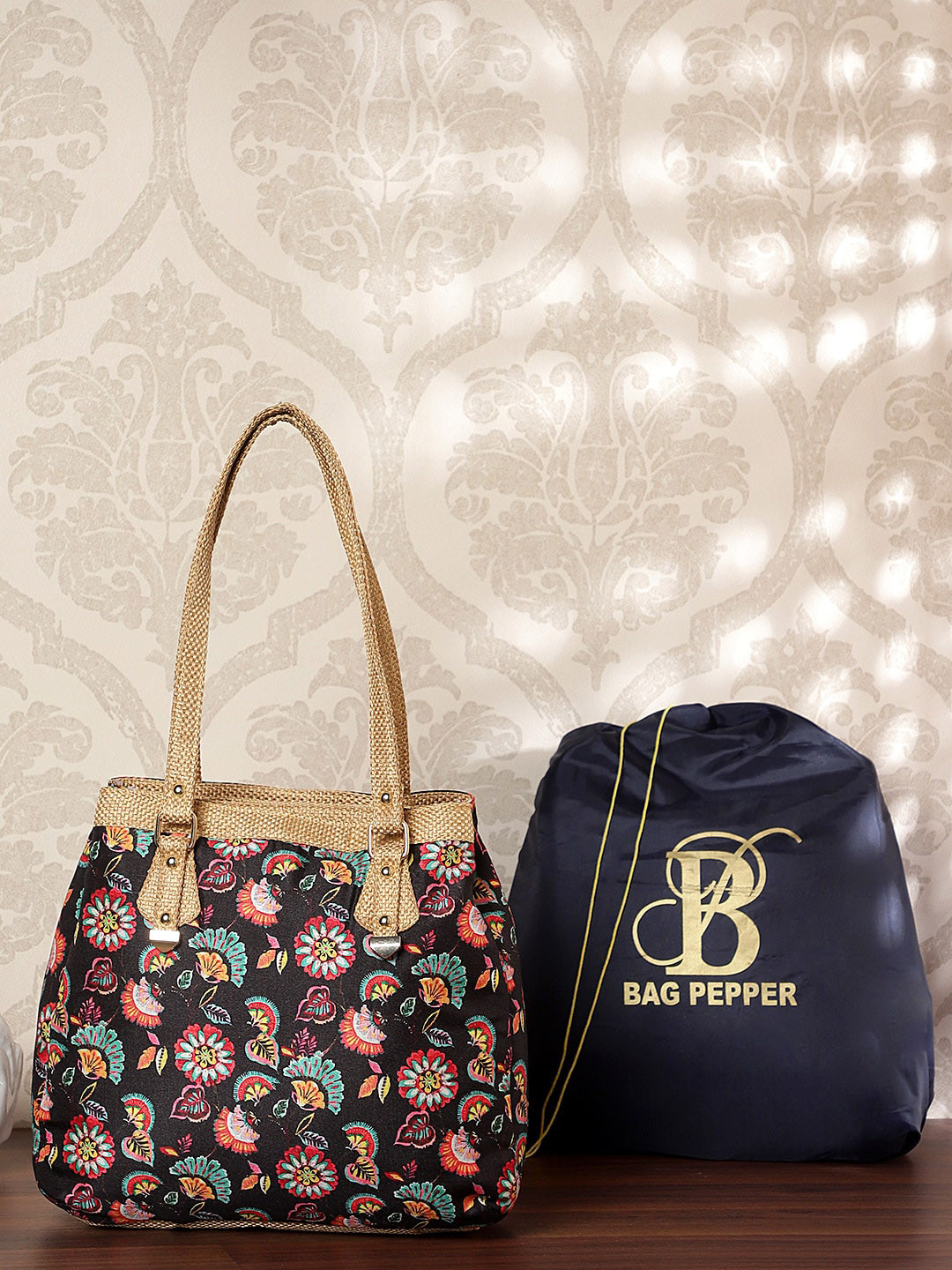 

Bag Pepper Floral Printed Structured Handheld Bag, Black