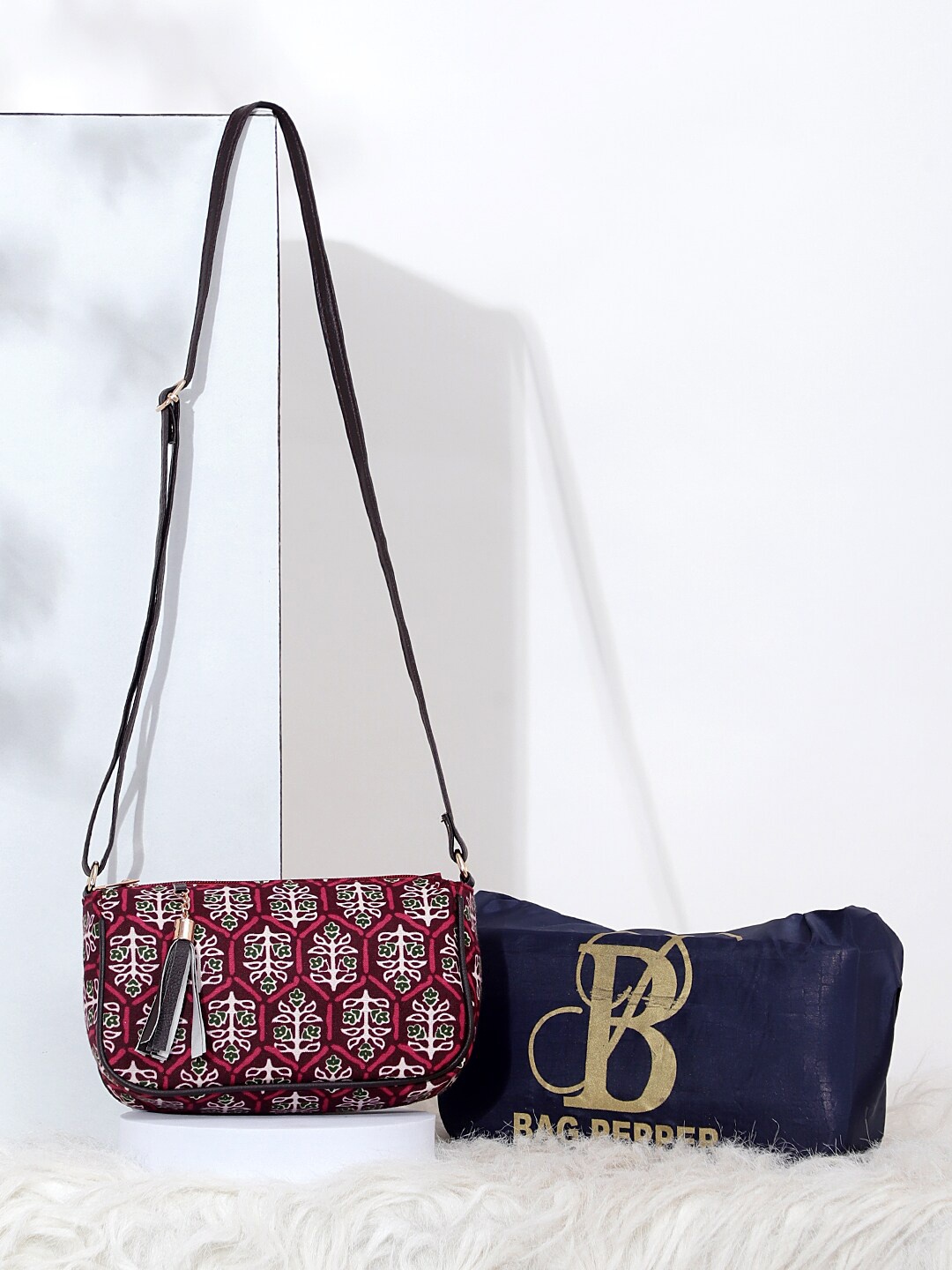 

Bag Pepper Ethnic Motifs Printed Tasselled Swagger Cotton Sling Bag, Pink