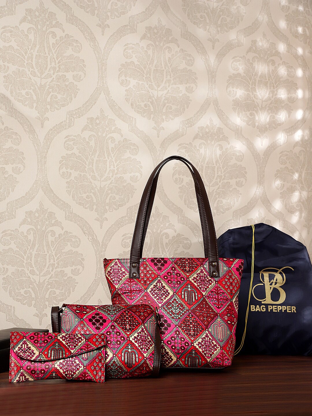

Bag Pepper Ethnic Motifs Printed PU Structured Handheld Bag, Pink