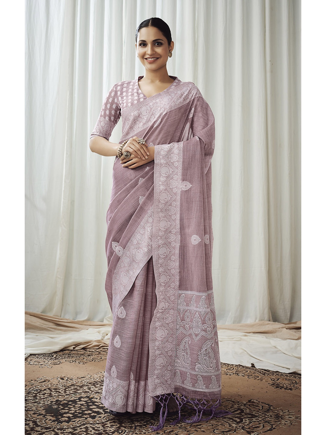 

elora Ethnic Motifs Chikankari Saree, Purple