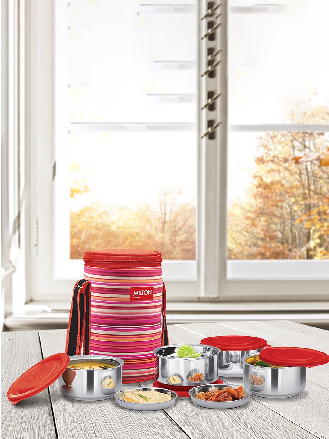 

Milton Ribbon 4 Set Of 4 Red Stainless Steel Lunch Box with Jacket 350 ml Each