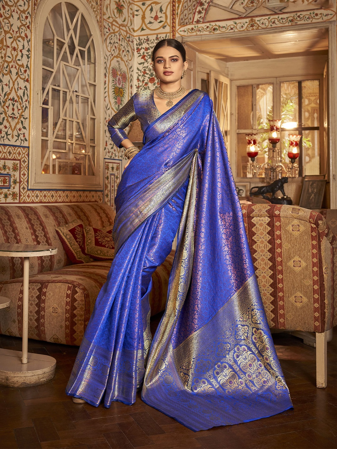 

elora Ethnic Motifs Zari Silk Blend Heavy Work Kanjeevaram Saree, Blue