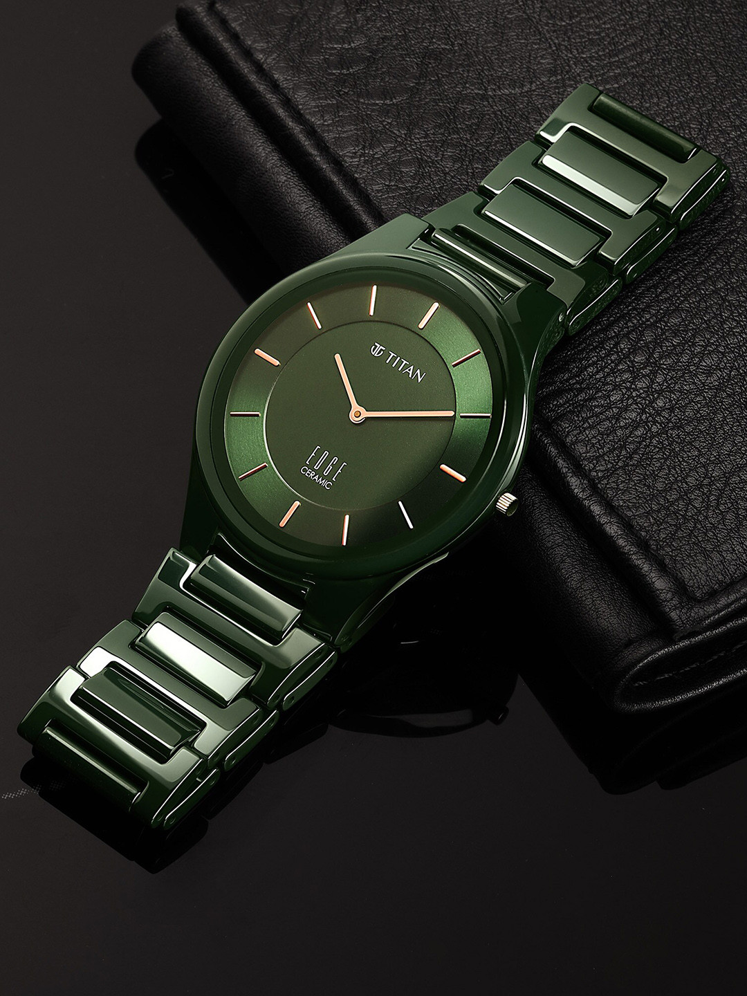 

Titan Edge Ceramic Men Quartz Analogue Watch 1696QC06, Green