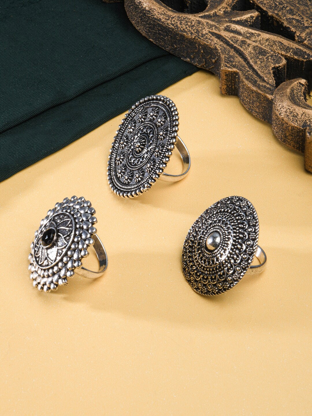 

Fida Set of 3 Silver Plated Oxidized Alloy Finger Rings, Black