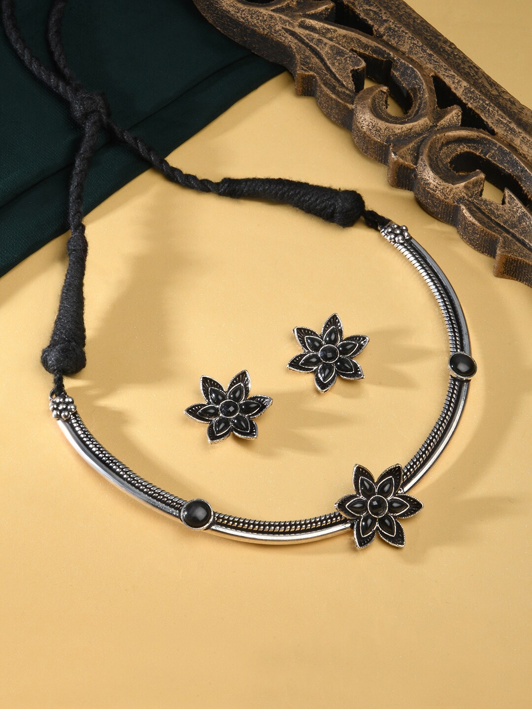 

Fida Oxidised Silver-Plated Stone Studded Floral Jewellery Set