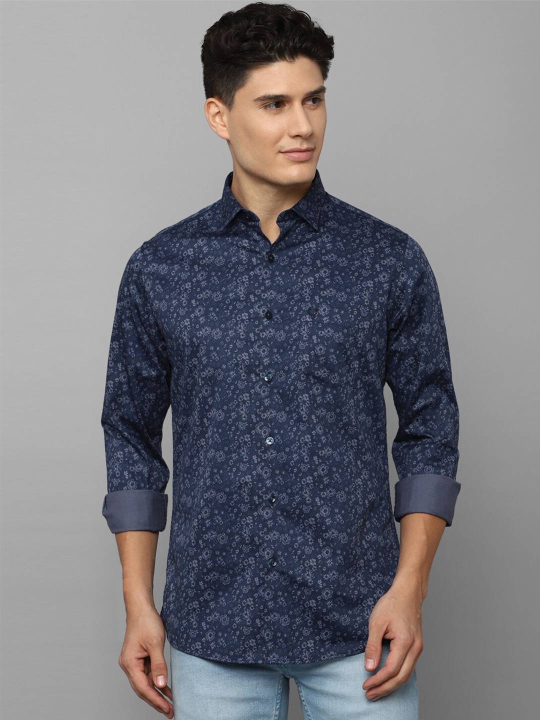 

Allen Solly Men Slim Fit Floral Printed Casual Shirt, Navy blue