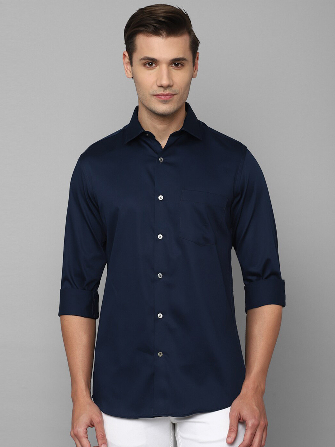 

Allen Solly Men Slim Fit Casual Cotton Shirt, Navy blue