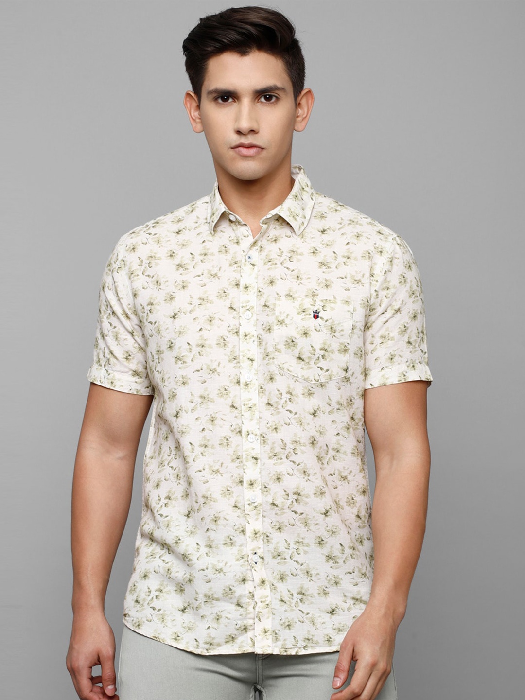 

Louis Philippe Sport Men Slim Fit Floral Printed Casual Shirt, Cream