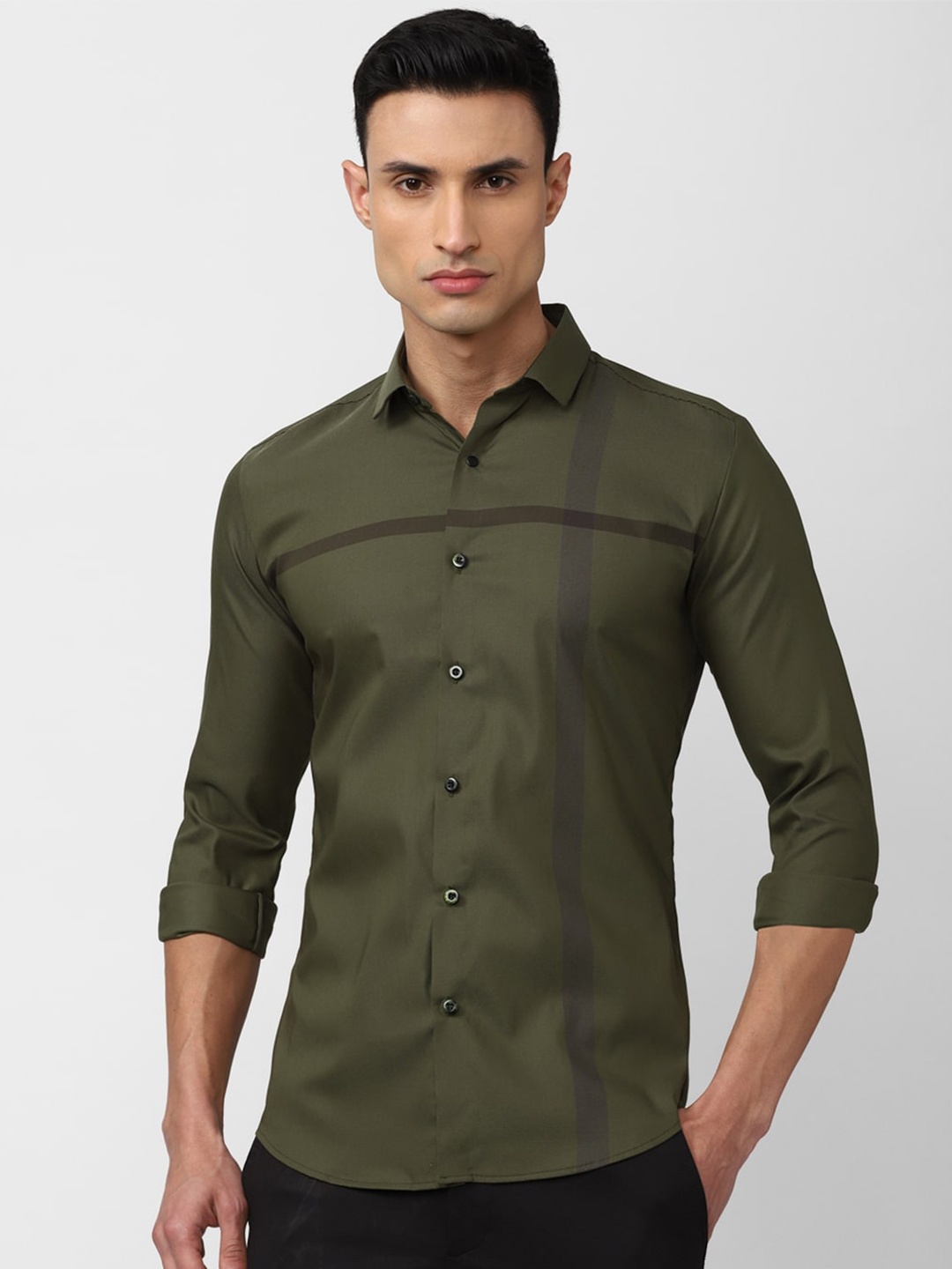 

V Dot Men Slim Fit Spread Collar Casual Shirt, Green