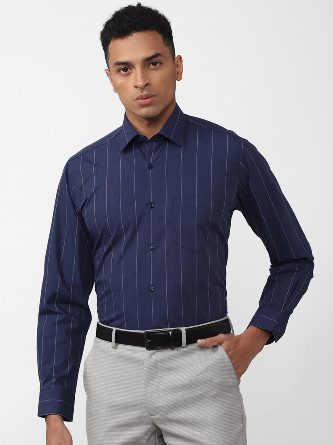 

Van Heusen Men Striped Formal Pure Cotton Shirt, Navy blue