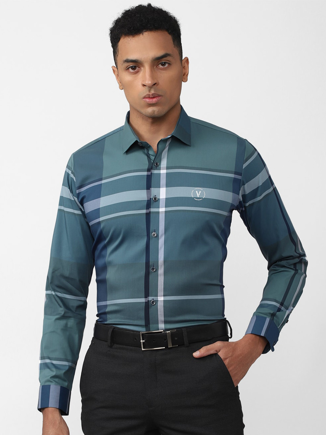 

Van Heusen Men Slim Fit Horizontal Stripes Formal Shirt, Teal