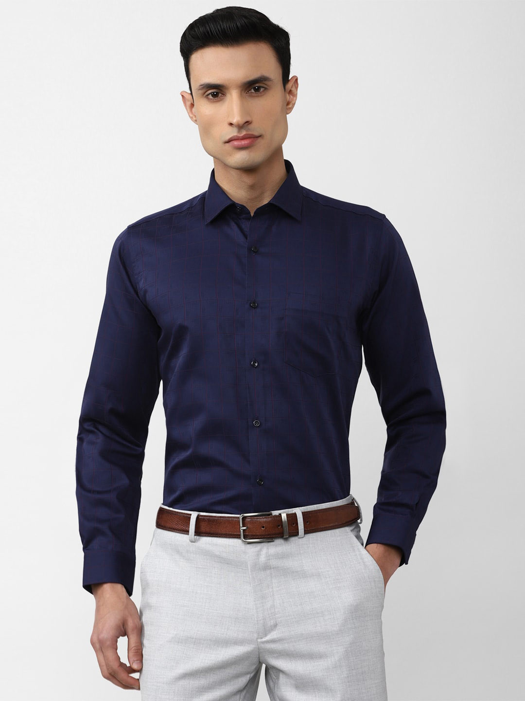 

Van Heusen Men Checked Formal Pure Cotton Shirt, Navy blue