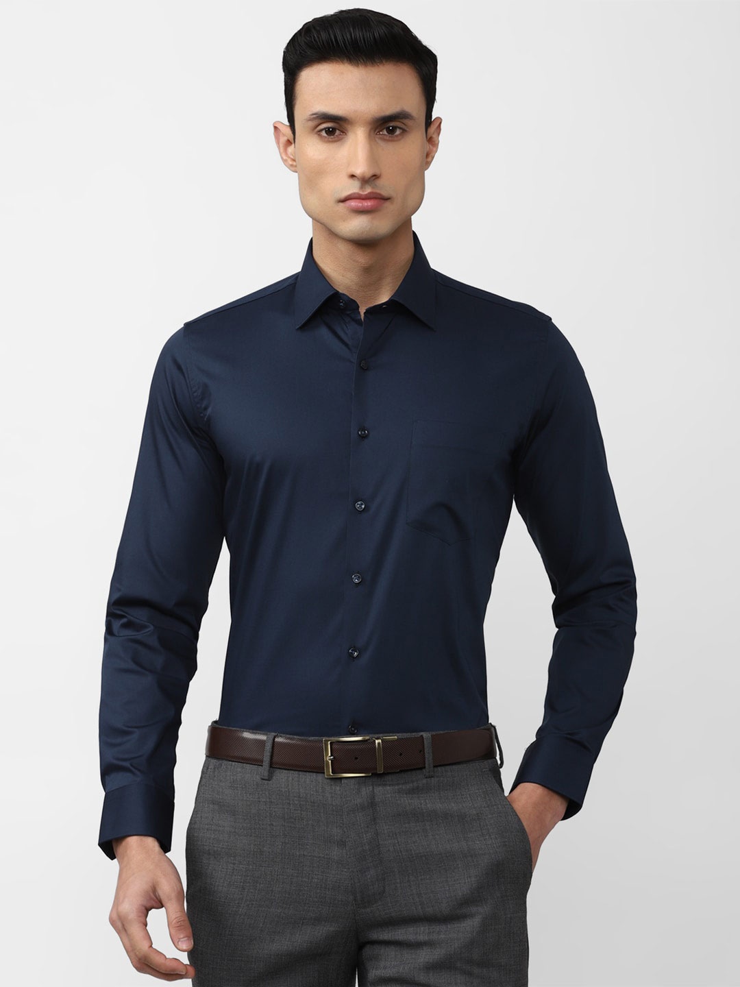 

Van Heusen Men Slim Fit Cotton Formal Shirt, Navy blue