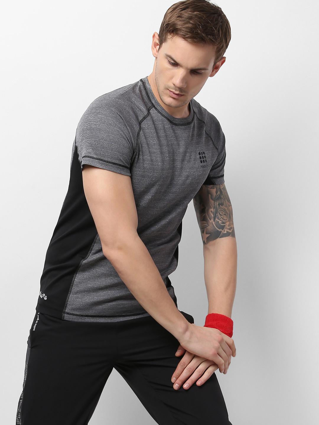 

rock.it Men Grey Melange Solid Swift Dry Round Neck T-shirt
