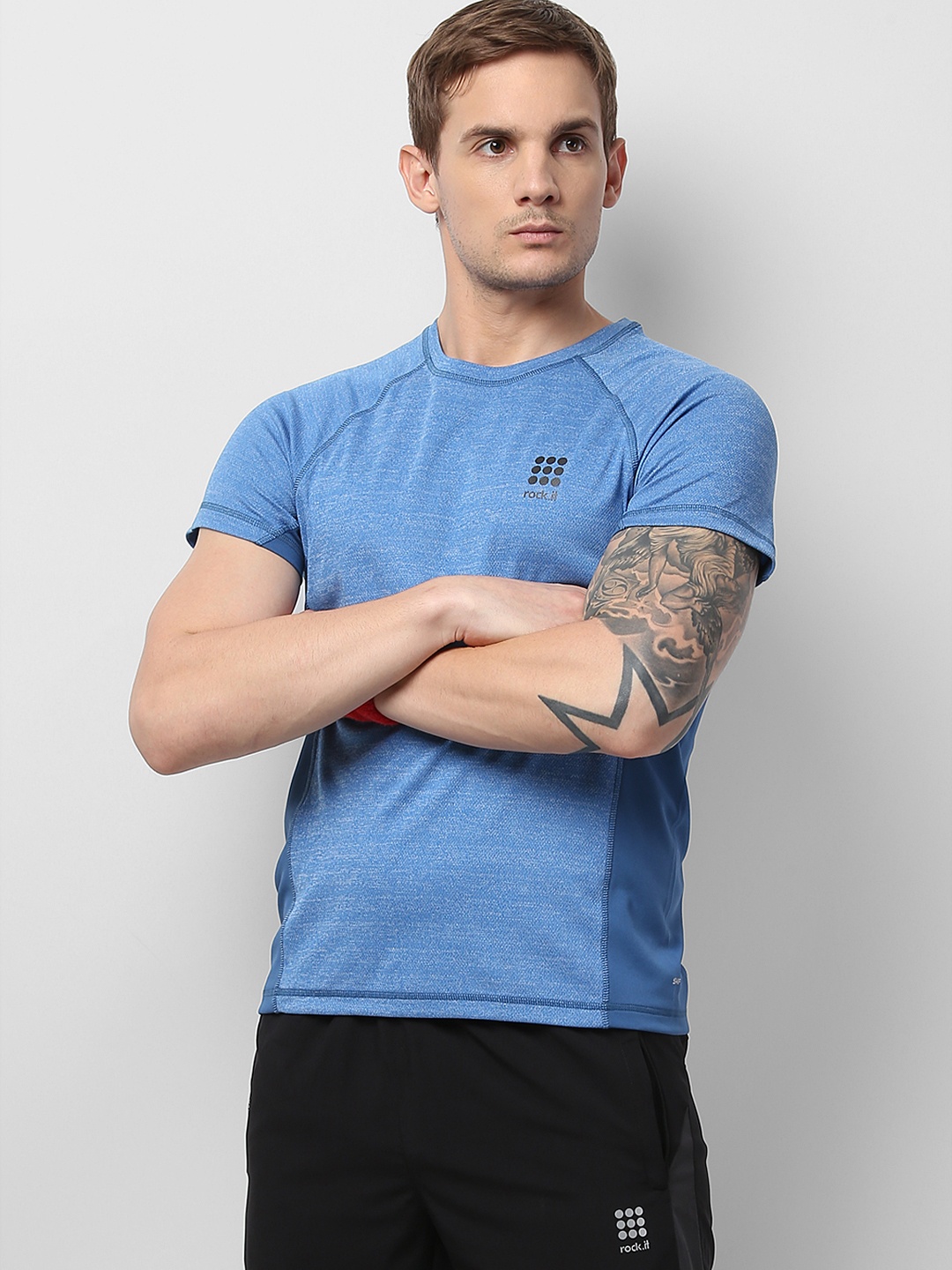 

rock.it Men Blue Solid Swift Dry Round Neck T-shirt