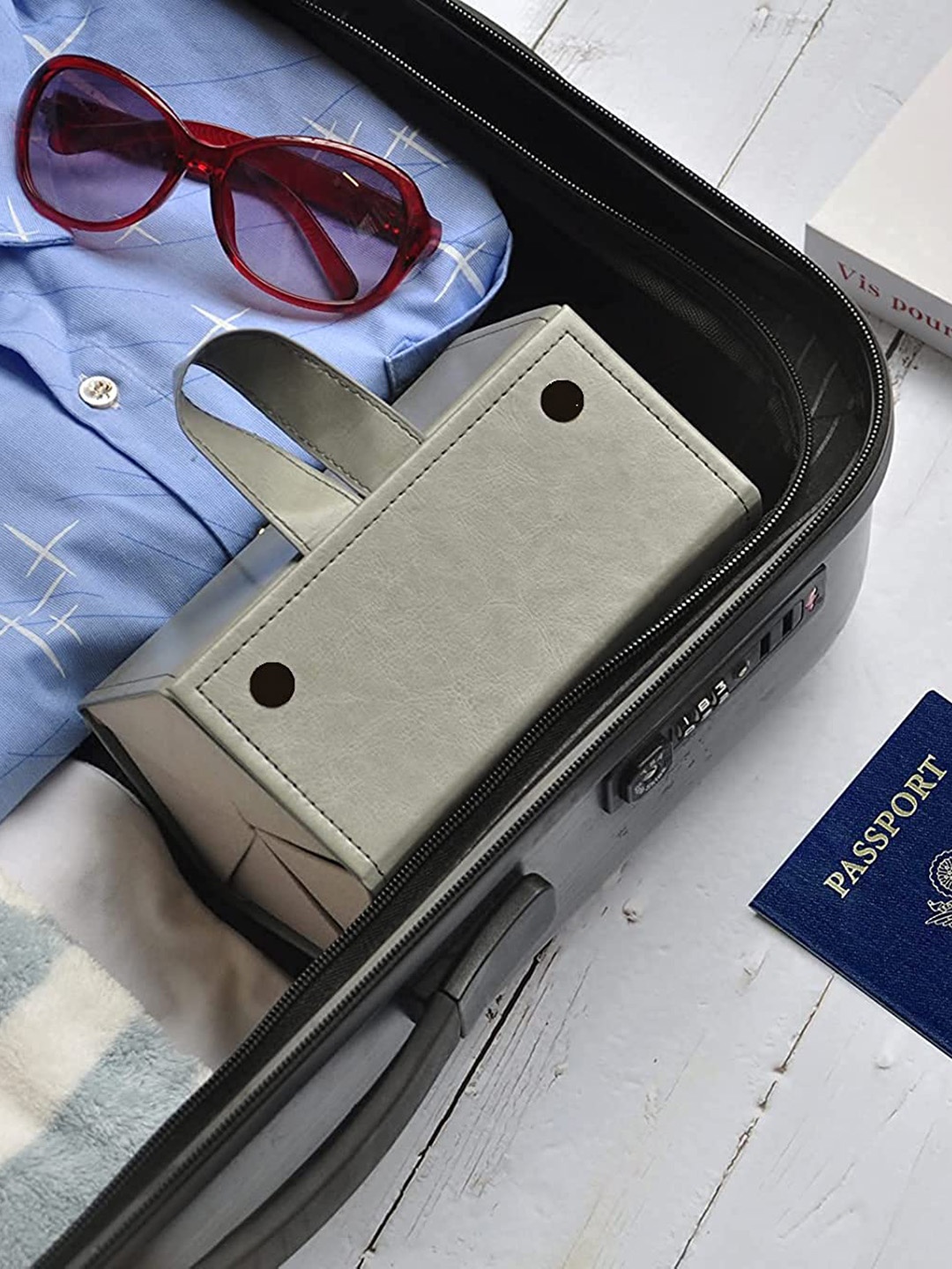 

HOUSE OF QUIRK Grey 5 Slots Compact Travel Glasses Case