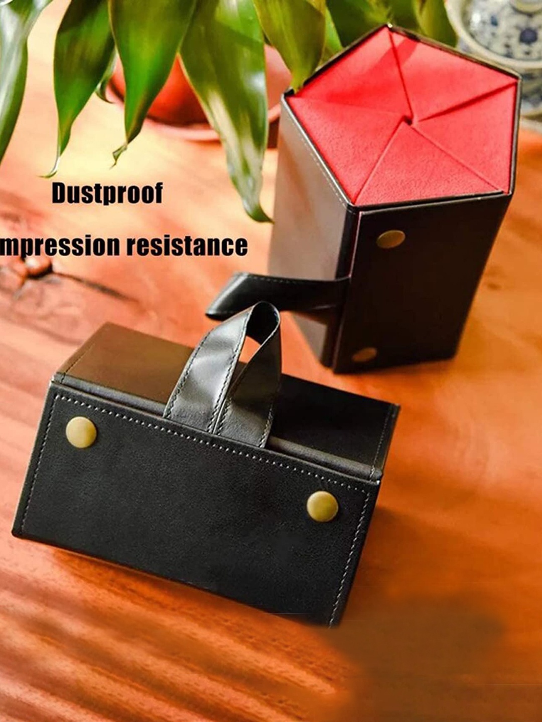 

HOUSE OF QUIRK Red & Black Printed 5 Slots Compact Sunglasses Organiser