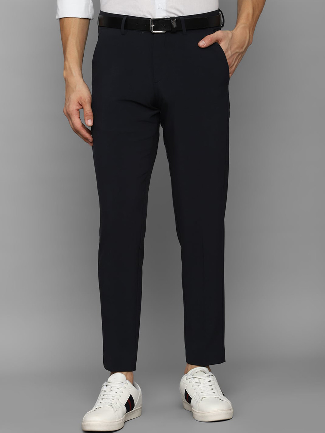 

Allen Solly Men Slim Fit Casual Trousers, Navy blue
