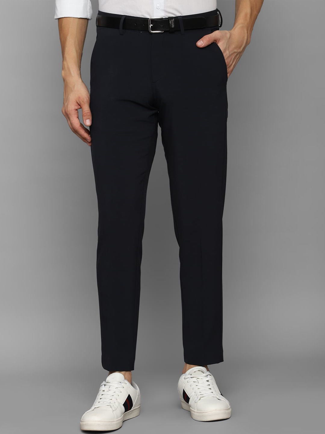 

Allen Solly Men Slim Fit Trousers, Navy blue