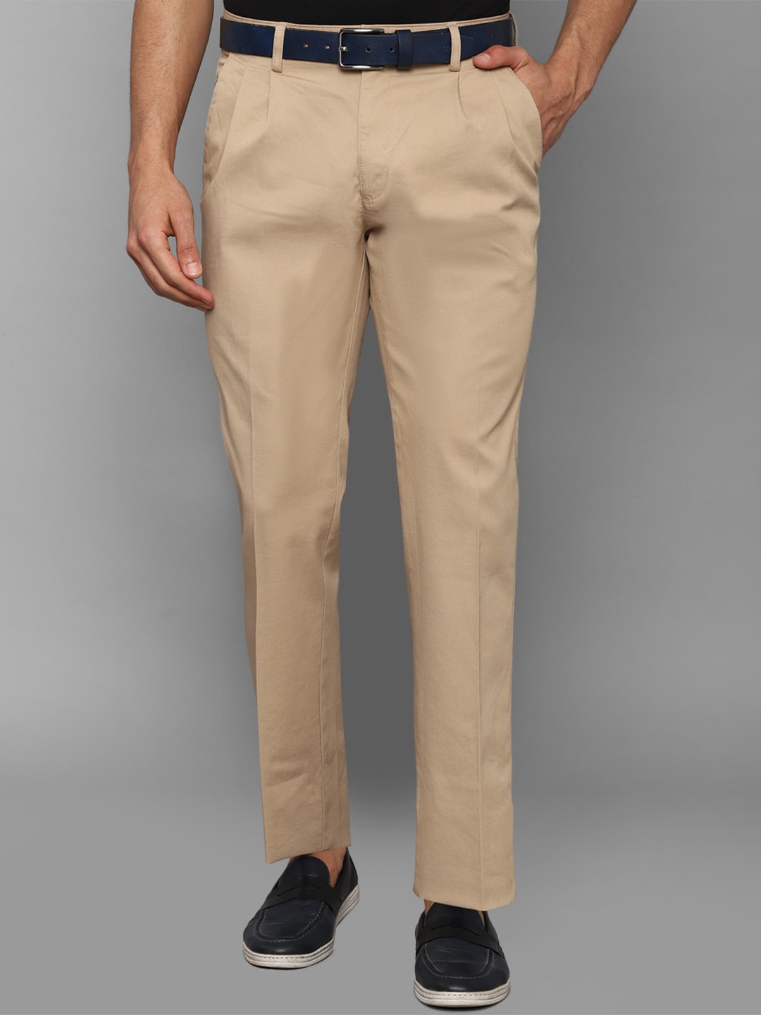 

Allen Solly Men Pleated Trousers, Beige