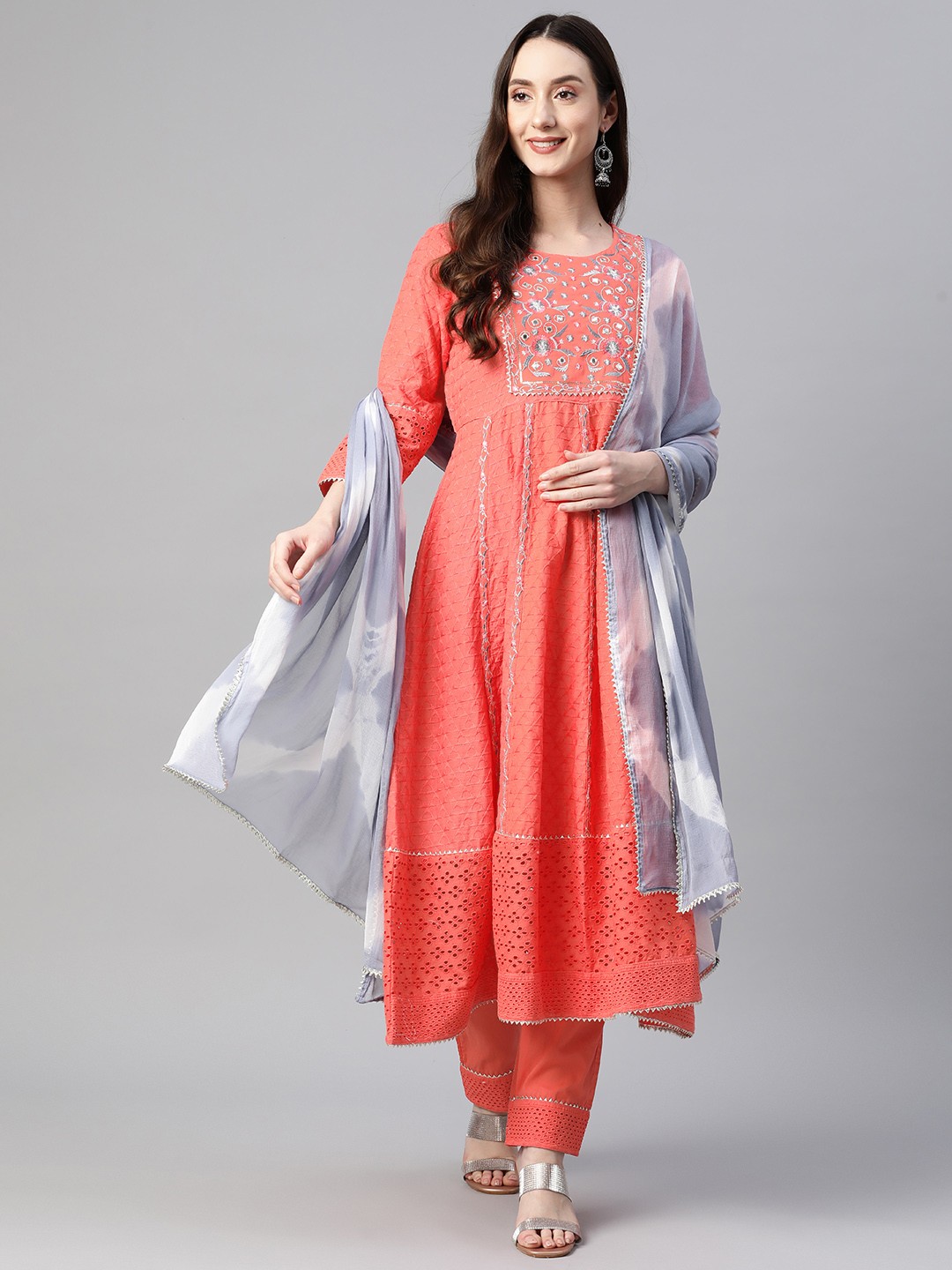 

Readiprint Fashions Embroidered Gotta Patti Pure Cotton Kurta With Trousers & With Dupatta, Pink