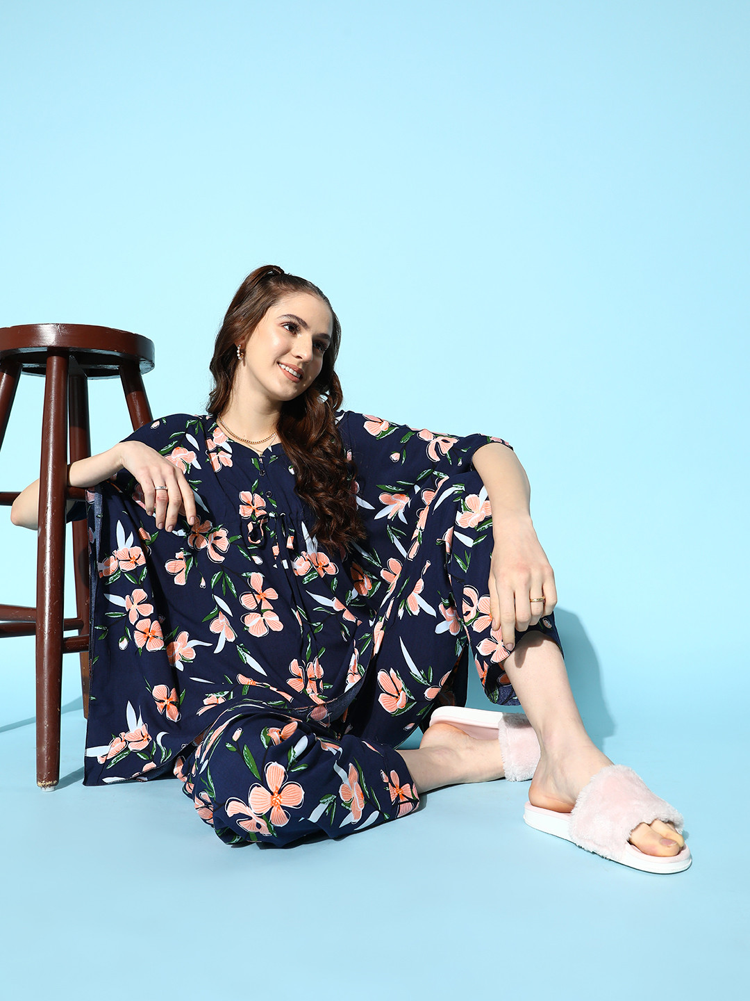 

Sweet Dreams Women Navy Blue & Peach-Coloured Printed Night suit