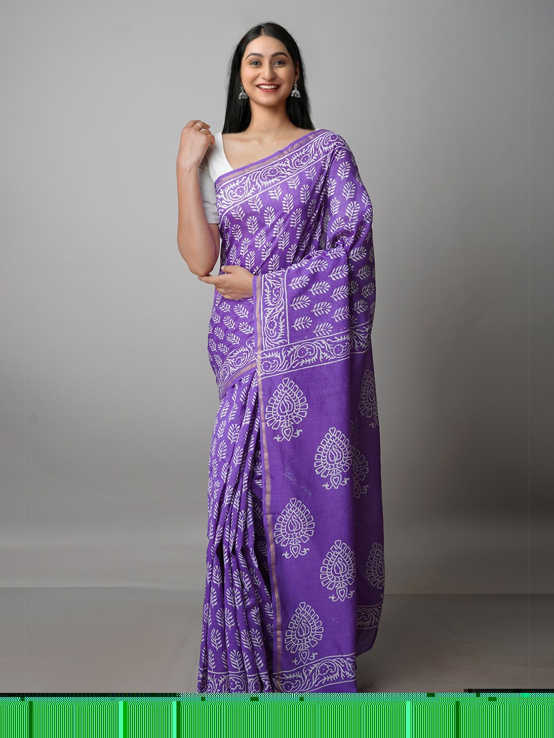 

Unnati Silks Ethnic Motifs Printed Zari Border Handloom Chanderi Saree, Violet