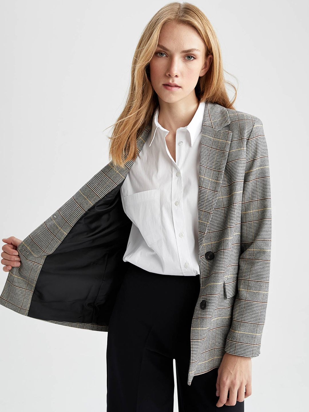 

DeFacto Women Checked Single Breasted Blazers, Beige