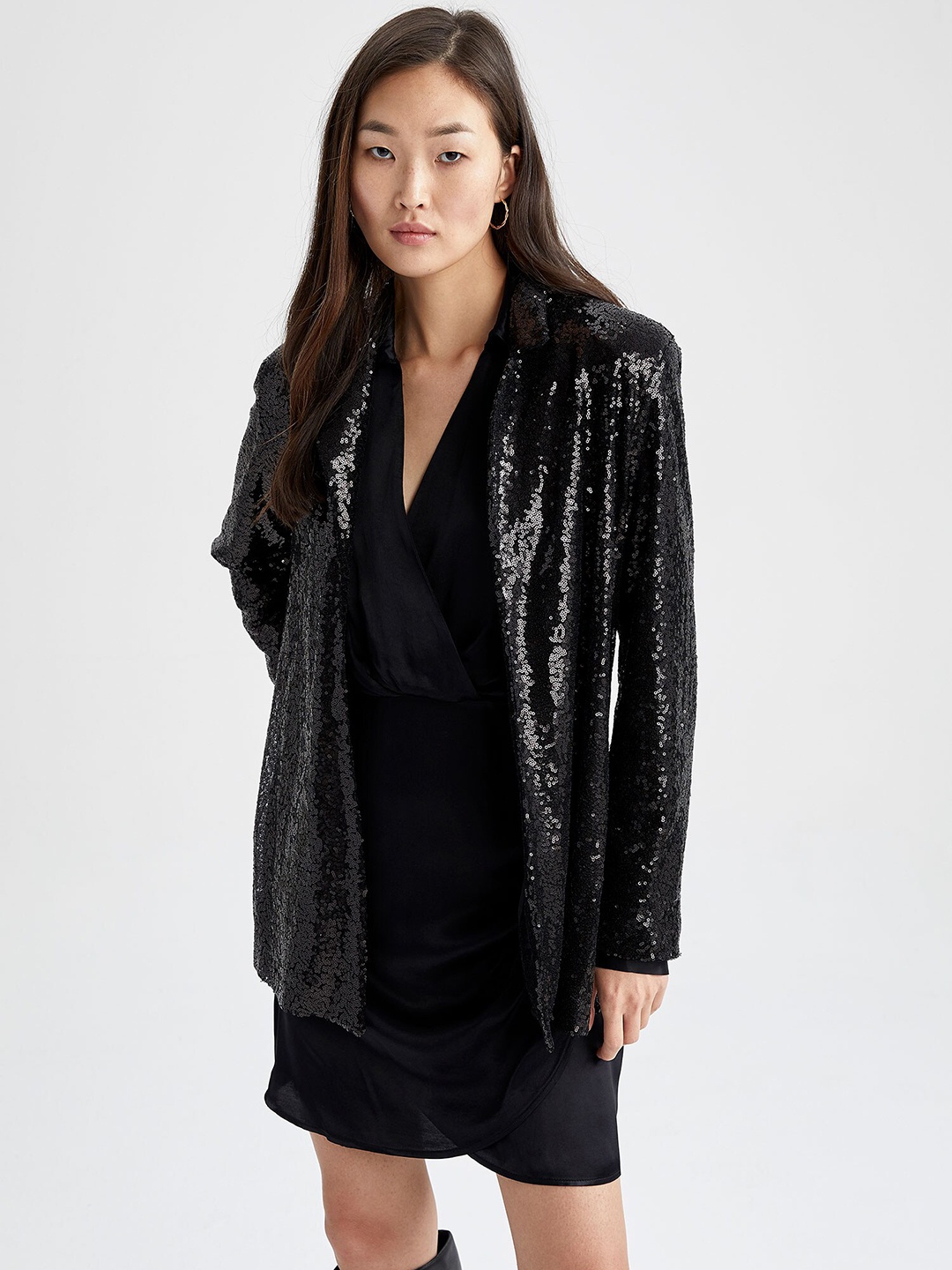 

DeFacto Women Self-Design Front Open Party Blazers, Black