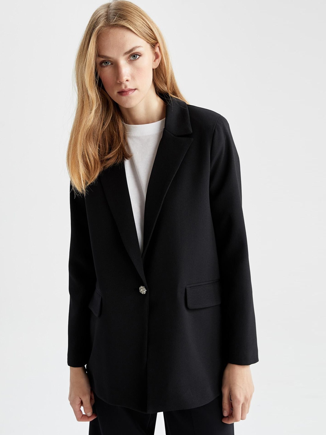 

DeFacto Women Single-Breasted Blazers, Black