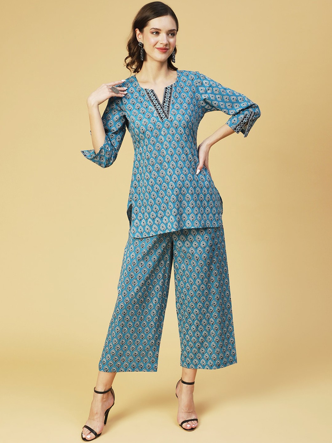 

FASHOR Women Turquoise Blue Ethnic Motifs Printed Pure Cotton Kurta with Palazzos