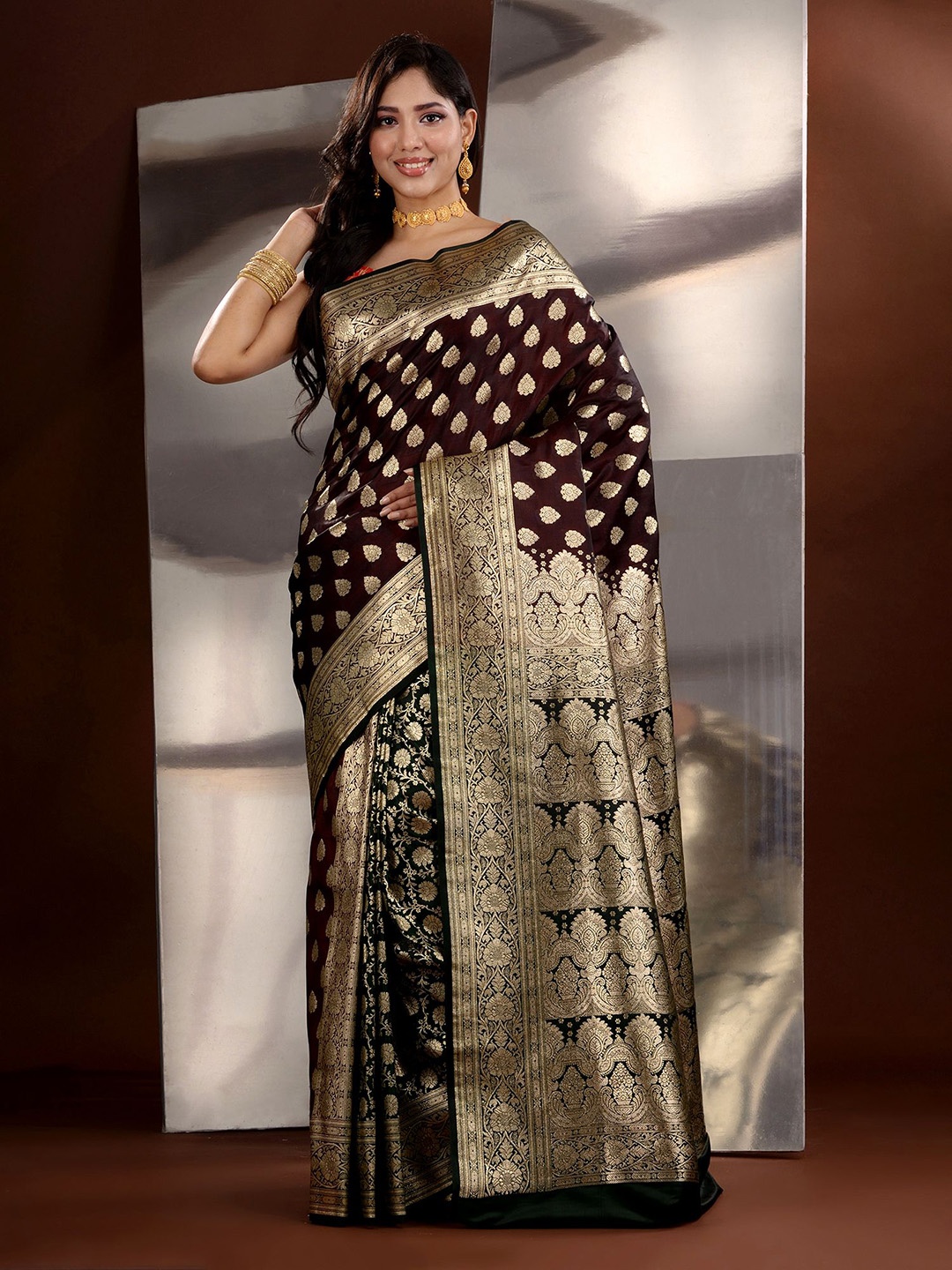 

Charukriti Ethnic Motifs Zari Silk Blend Banarasi Saree, Brown
