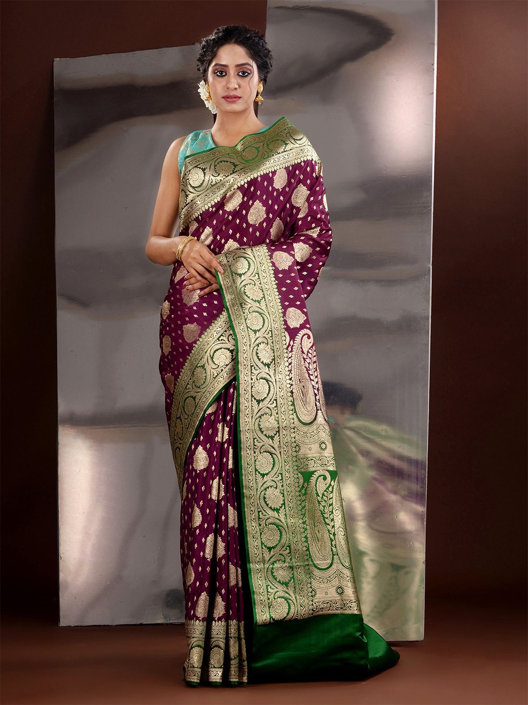 

Charukriti Woven Design Zari Banarasi Saree, Purple