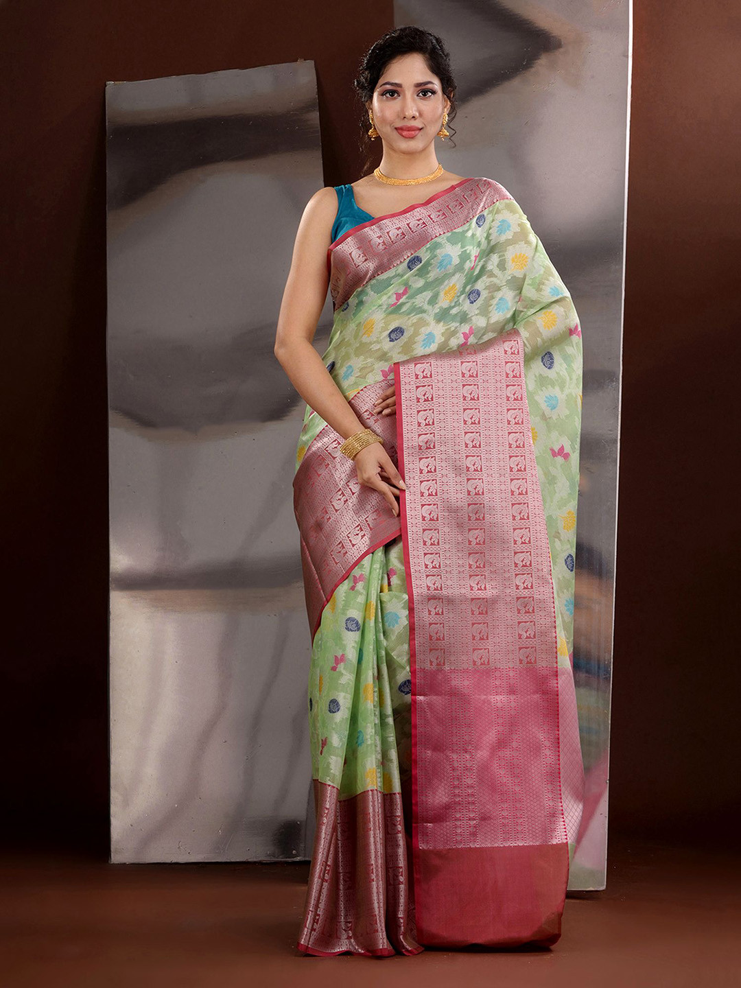 

Charukriti Woven Design Zari Saree, Green